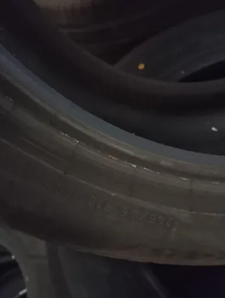 Neumáticos Pirelli 245/45 R18 100Y