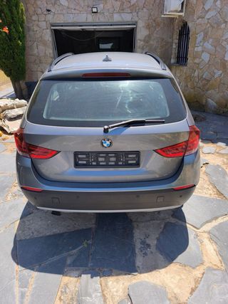BMW X1 2011