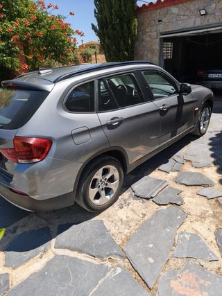 BMW X1 2011