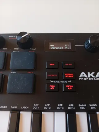 Teclado MIDI AKAI MPK miniplay
