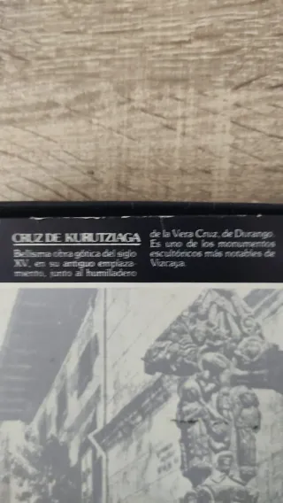 Plato decorativo de metal con relieve Mikeldi