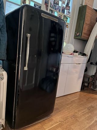 Frigorifero vintage Kelvinator nero
