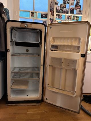 Frigorifero vintage Kelvinator nero