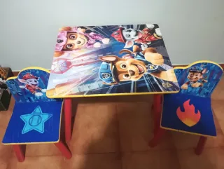 Mesa y 2 Sillas Infantiles Patrulla Canina