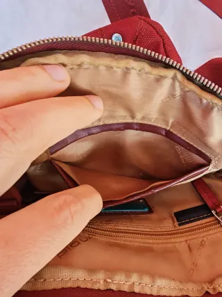 Tracolla Piquadro rossa in tessuto e pelle