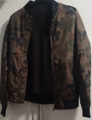 Chaqueta Camuflaje Bomber y térmica negra