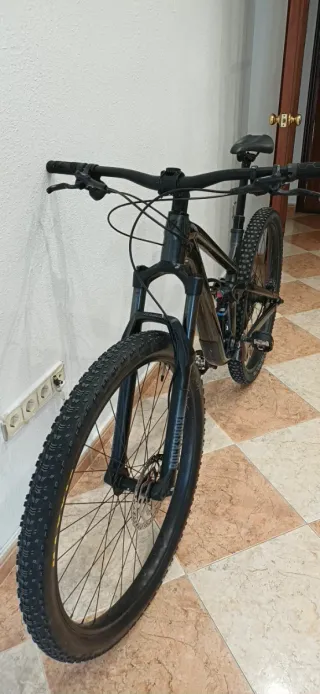 Bicicleta de Montaña Doble Suspensión