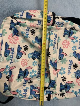 Mochila de Stitch con flores