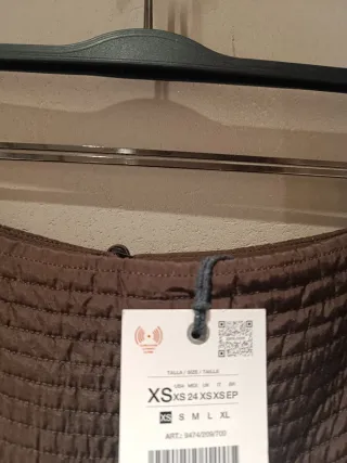 Falda Zara Marrón Volantes