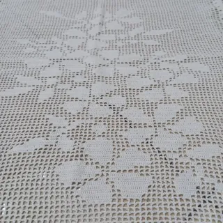 Centrotavola/runner uncinetto filet fatto a mano