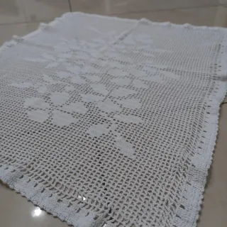 Centrotavola/runner uncinetto filet fatto a mano