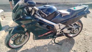 Honda VFR 750 F 1997 Sportbike sin dodocumen