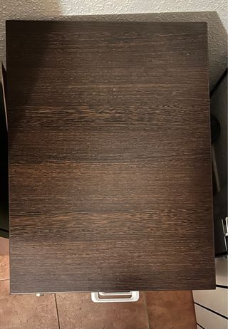 Cajonera de madera con ruedas