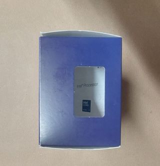 Scatola Intel Core Ultra 5 225 + manuale + logo