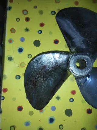 Hélice de bronce con baño protector