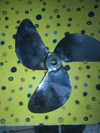 Hélice de bronce con baño protector