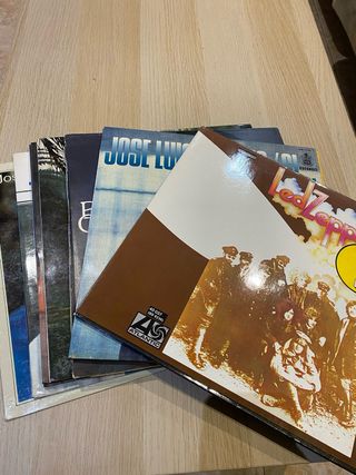 Colección 10 de vinilos LP de música.