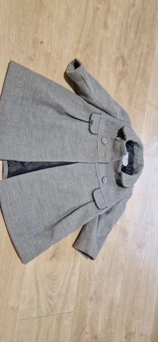 Abrigo gris talla 24 Casi sin uso