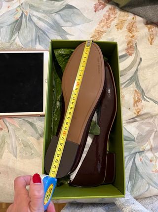 Zapatos Tory Burch Mujer burdeos y Dorados charol