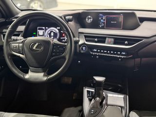 LEXUS UX 2.0 250h Business