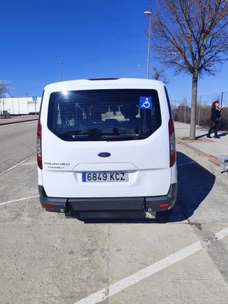 Ford tourneo connect