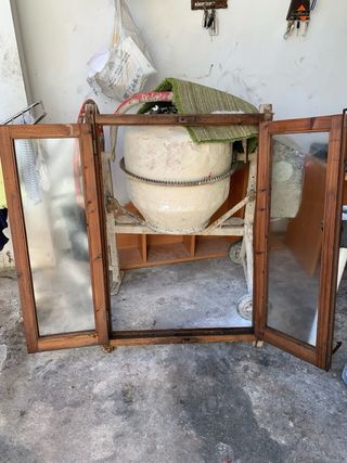 Ventana de madera con cristal