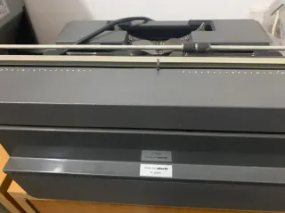 Máquina de escribir Olivetti Línea 98