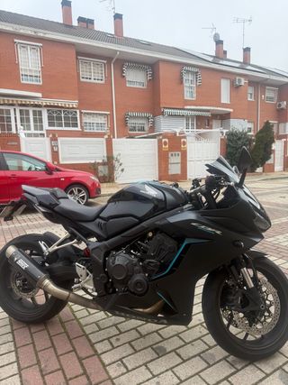 Honda CBR 650R 2023 Negra