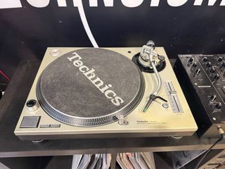 Pareja Technics SL-1200 MK5 + Ortofon Concorde