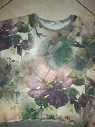 Maglia fiorata taglia M
