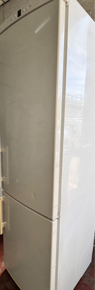FRIGORÍFICO COMBI LIEBHERR BLANCO