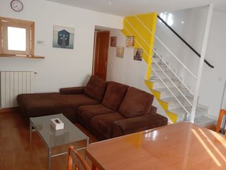 Casa adosada en esquina Estación Autobuses