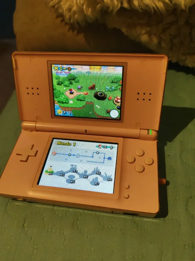 Nintendo DS Lite Rosa + 22 Juegos