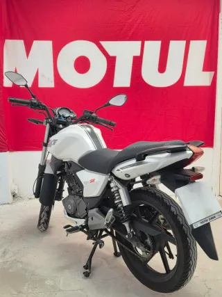 Keeway RKS 125 Blanca