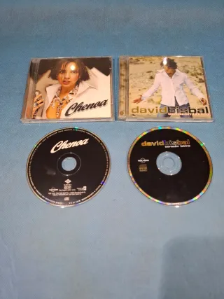 CDs David Bisbal y Chenoa