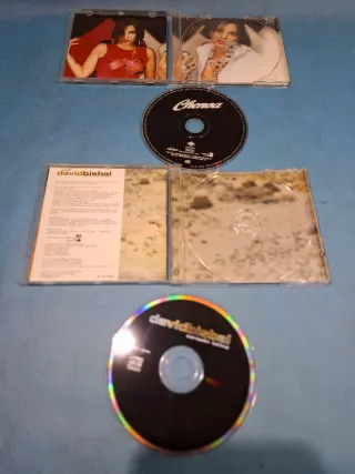 CDs David Bisbal y Chenoa