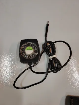 Teléfono antiguo Teleónica con dial giratorio