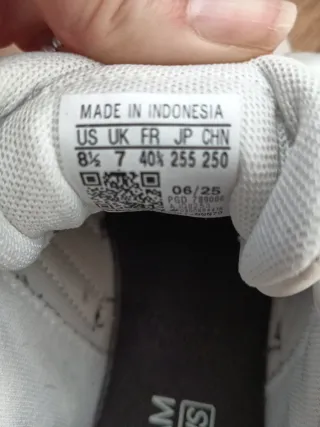 Zapatillas Adidas Blancas y Negras