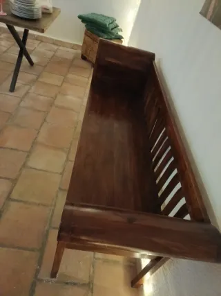 Banco de madera maciza