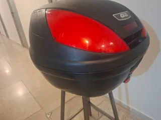 Baúl Givi 30L Monolock