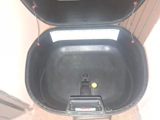 Baúl Givi 30L Monolock