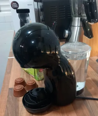 Cafetera Dolce Gusto Negra