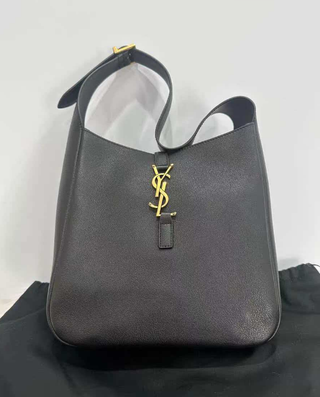 Bolso YSL Negro Mediano Bucket