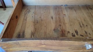 Cómoda antigua de nogal macizo S. XIX