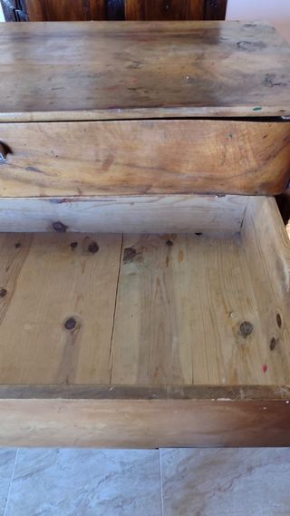 Cómoda antigua de nogal macizo S. XIX