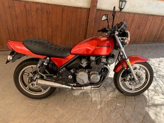 Moto Kawasaki Zephyr 550 Roja 1992