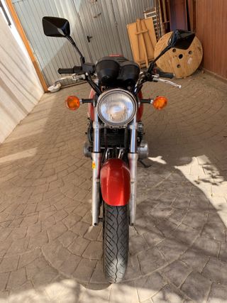 Moto Kawasaki Zephyr 550 Roja 1992