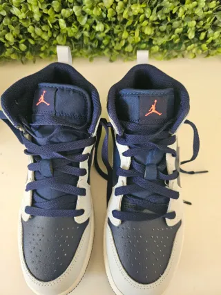 Zapatillas Jordan Niño Azul y Blanco