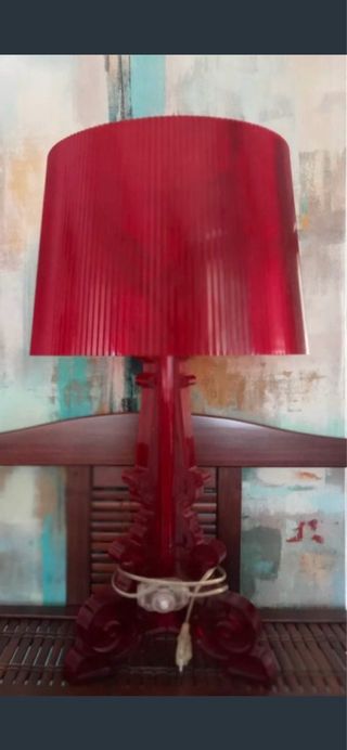 Lámpara de mesa acrílico rojo