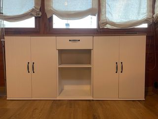 Guardaroba IKEA SKRUVBY Bianco e Legno